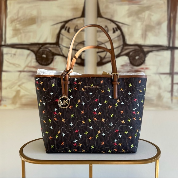 Michael Kors Jet Set Tote Bag - Picture 1 of 6